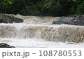 大雨の影響で濁流と化している北海道芦別市の三段滝1 108780553