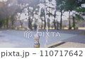 公園の水飲み場スロー 110717642