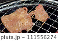 焼肉網焼きカルビ 111556274