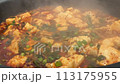 鍋でグツグツ麻婆豆腐 113175955