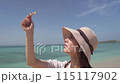 女模特，沖繩美麗的海灘，碧海藍天 115117902