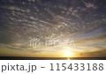 美麗的日落在海上 115433188