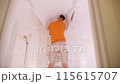 Craftsmen make a stretch ceiling 115615707