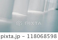 風に揺れるレースカーテン 118068598