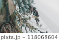 部屋に飾られたドライフラワー 118068604