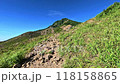 磐梯山山頂を眺めながら登山 118158865