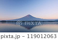 Lake Kawaguchi, Yamanashi - A spectacular view of Mt. Fuji at dawn 119012063