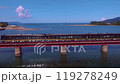 使用無人機空拍JR“Hanaakari”號行駛在京都府湯良川大橋上的照片 使用無人機空拍JR“Hanaakari”號行駛在京都府湯良川大橋上的照片 119278249