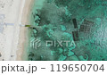 エメラルドの海を空撮 119650704