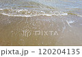 石川県かほく市高松北部海水浴場　波打ち際 120204135