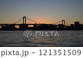 [延時] 東京灣黃昏、彩虹橋和海灣城市景觀/東京 121351509