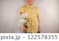 little boy flower 122578355