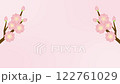 Swaying peach blossoms 122761029