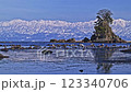 Amahara海灘的立山山脈（富山縣高岡市） 123340706