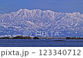 Amahara海灘的立山山脈（富山縣高岡市） 123340712
