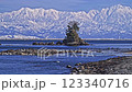 Amahara海灘的立山山脈（富山縣高岡市） 123340716