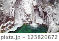 長野県南木曽町　冬の柿其渓谷の景色 123820672