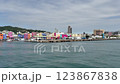 台湾・高雄を運航するフェリーからの眺め 123867838