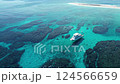 沖縄、チービシ、海、ドローン映像、珊瑚礁、船、ダイビング、シュノーケリング、自然、風景、南国、夏、海 124566659