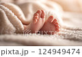 赤ちゃんの足 124949474