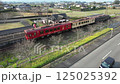 おかどめ幸福駅を出発するくま川鉄道の田園シンフォニー 125025392