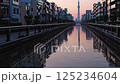 東京スカイツリーが水路に映る朝／canal reflection 125234604