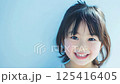 充滿幸福的微笑日本女孩的肖像（孩子，孩子，可愛，有趣，愛） 125416405