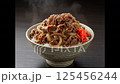 熱氣騰騰的牛肉蓋飯 125456244