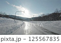 冬道の走行 アイスバーン つるつる路面 125567835