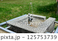 公園の水飲み水栓 125753739