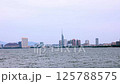博多湾から望む福岡市、百道浜、福岡タワー 125788575
