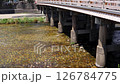 日本の京都の鴨川・三条大橋；横長；ビデオ 126784775