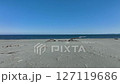 【ドローン空撮】青い海と青い空と砂浜 127119686