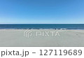 【ドローン空撮】青い海と青い空と砂浜 127119689