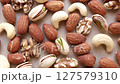 ナッツ　アーモンド　クルミ　カシューナッツ　ピスタチオ 127579310