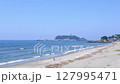 The image of summer vacation comes from the sea of Shonan and Kamakura in the height of summer, where surfers play in the waves, and the beautiful scenery of Enoshima. 127995471