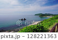 福岡県糸島市桜井二見ヶ浦の鳥居と夫婦岩 128221363