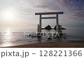 福岡県糸島市桜井二見ヶ浦の鳥居 128221366