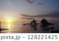 福岡県糸島市桜井二見ヶ浦の夫婦岩 128221425
