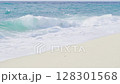 屋久島いなか浜、波打ち際Ⅰ 128301568