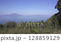 廻城跡から見る桜島の風景（霧島市） 128859129