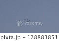 ブルーインパルスのスモーク 128883851