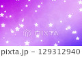 夢幻般的循環視頻，星星在紫色漸變背景上翩翩起舞 129312940