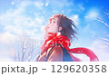 一位高中女生仰望雪天的動畫視頻 129620358