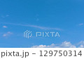 流れる雲と青空のタイムラプス　夏　8月 129750314