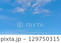 流れる雲と青空のタイムラプス　夏　8月 129750315