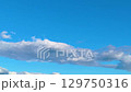 流れる雲と青空のタイムラプス　夏　8月 129750316