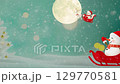 雪の夜空を駆けるスノーマンとトナカイのソリ 129770581