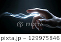 用指尖操控能量波：未來科技互動 129975846