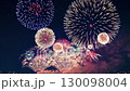 【感動のラスト】夜空を埋め尽くす花火大会のフィナーレ 130098004